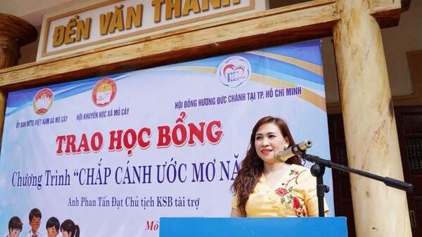 CHƯƠNG TRÌNH PHỐI HỢP "CHẮP CÁNH ƯỚC MƠ": TIẾP SỨC CHO HỌC SINH HIẾU HỌC TỔ CHỨC TẠI ĐỀN VĂN THÁNH XÃ MỎ CÀY
